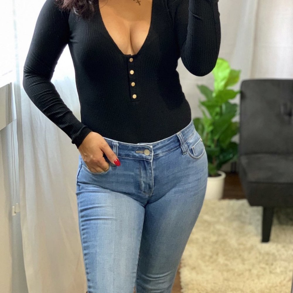 LoveLA Brenda Snap Button Long Sleeve V-Neck Bodysuit Size S - Picture 4 of 7